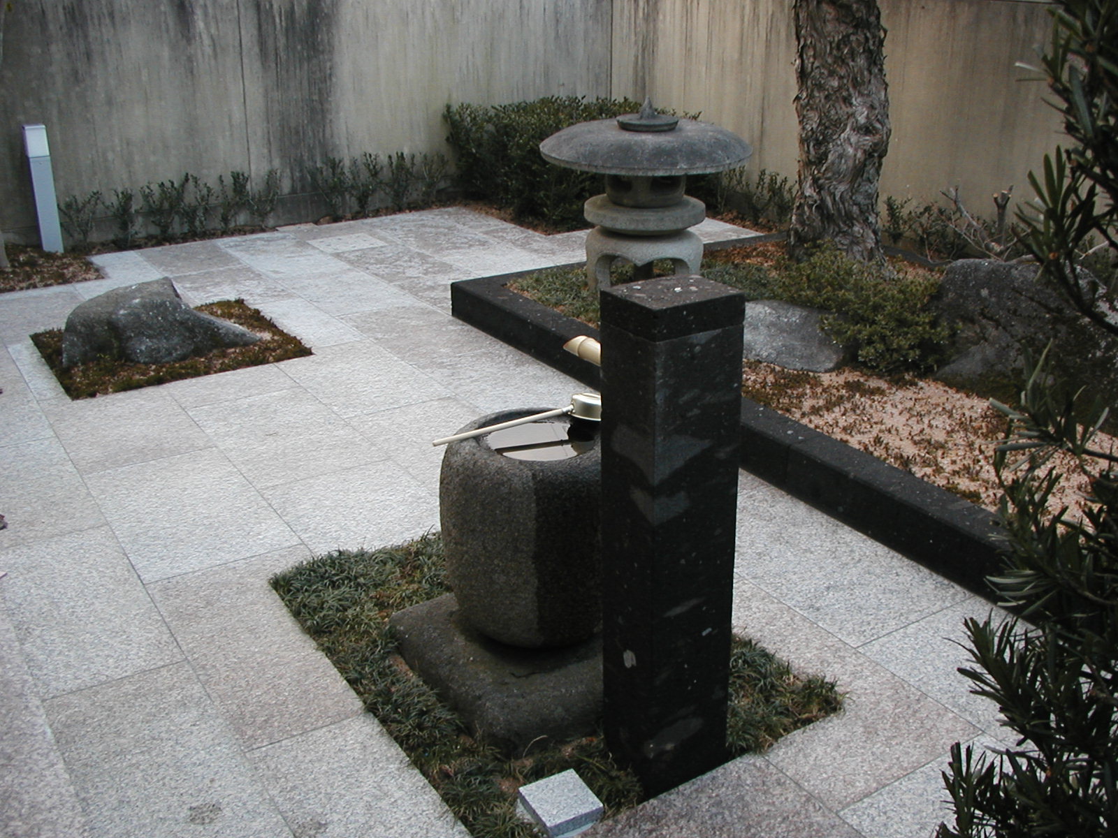 モニュメント・オブジェ